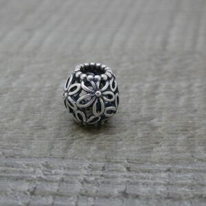 Pandora Intricate Silver Flower Charm
